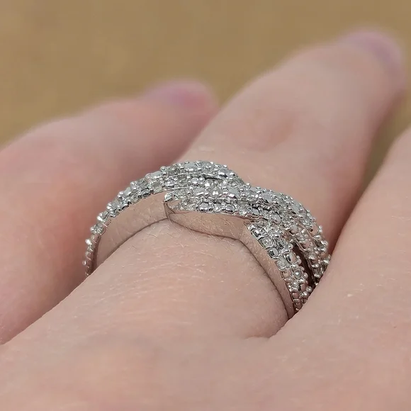 Sterling Silver 925 Twist Ring Band With Diamond Chips Size 5 - Picture 3 of 7